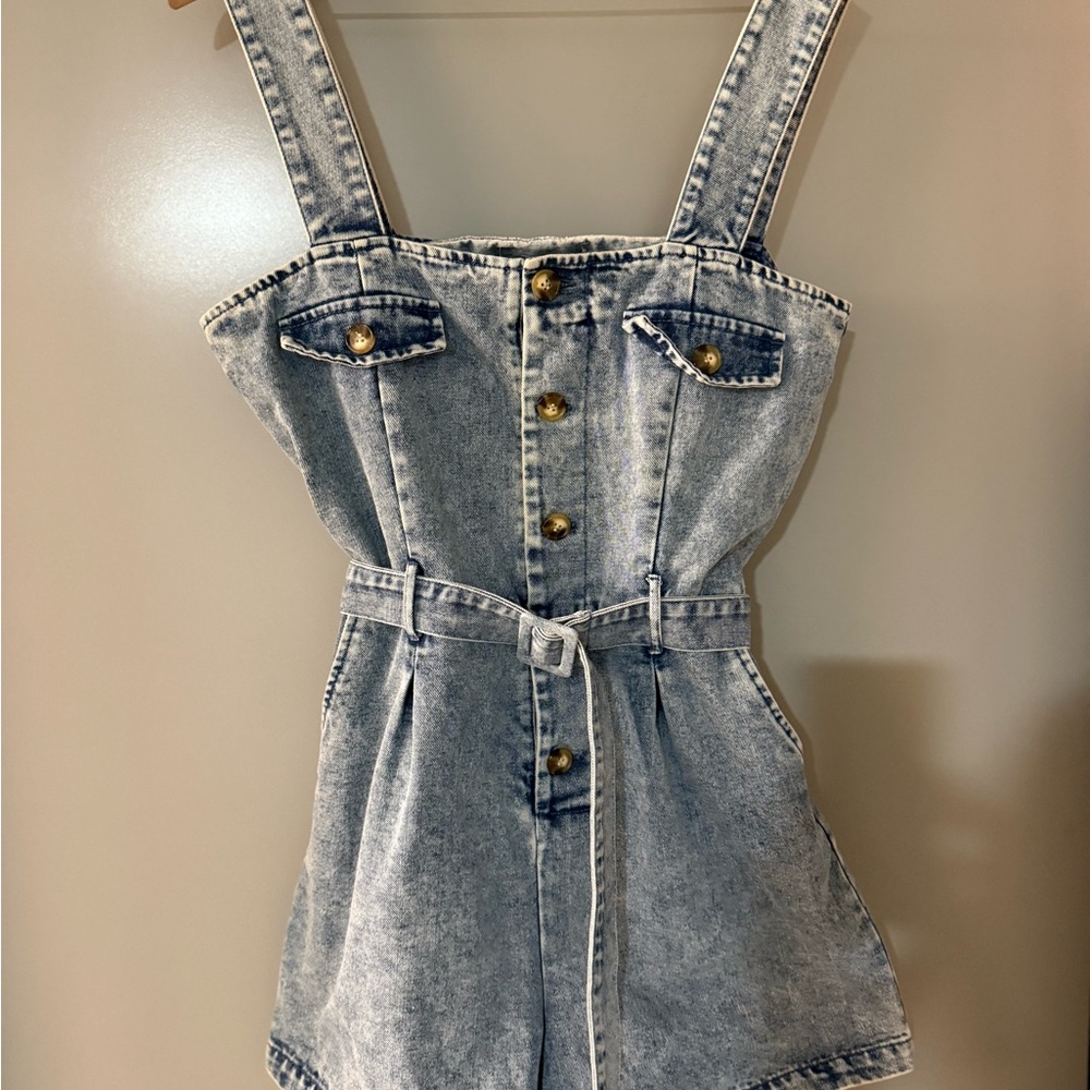 Vigoss Light Blue Acid-Wash Denim One-Piece Romper with Belt